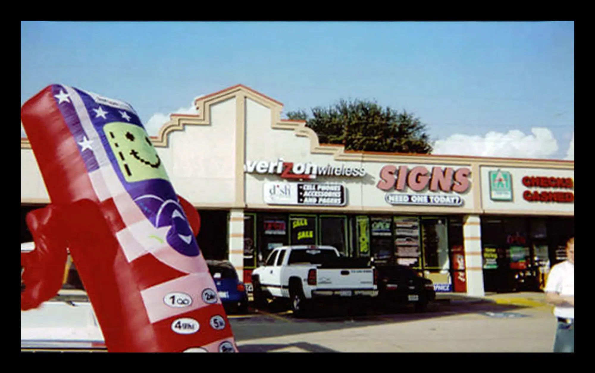HWY 6 store exterior with GTE Mobilnet signage, late 1990s
